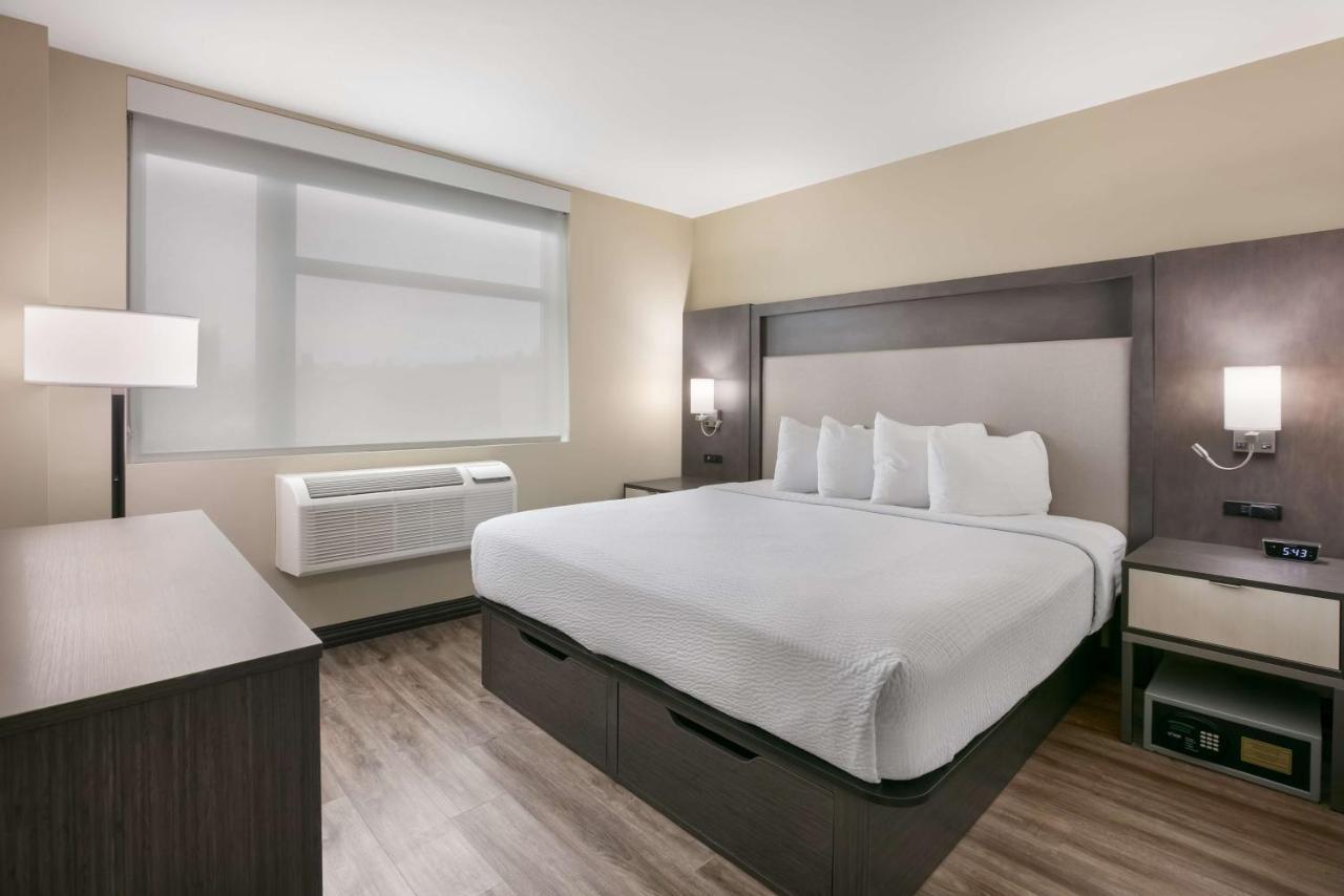Best Western Plus Executive Residency Bronx Ню Йорк Екстериор снимка
